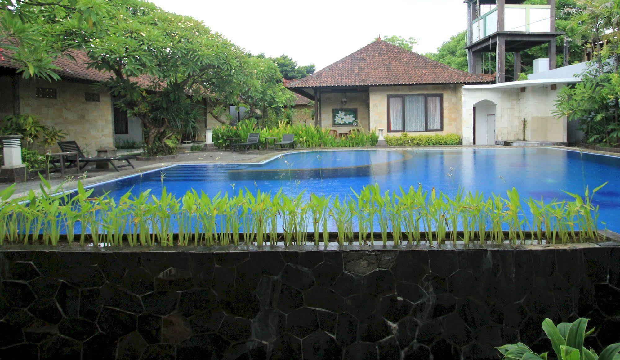 Taman Sari Cottages Kuta  Ngoại thất bức ảnh
